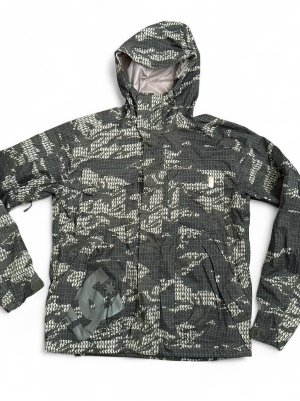 DC Shoes y2k vintage Camo green Dollar Yen Euro Exotex 5000 Snowboard Jacket